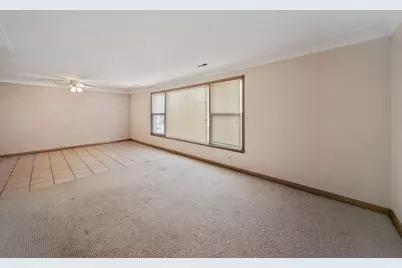 5841 W Lawrence Avenue #2NE, Chicago, IL 60630 - Photo 10