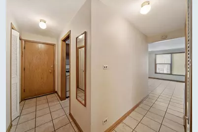 5841 W Lawrence Avenue #2NE, Chicago, IL 60630 - Photo 2