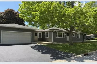 208 W State Street, North Aurora, IL 60542 - Photo 1