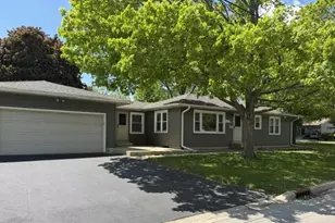 208 W State St, North Aurora, IL 60542 - Photo 1