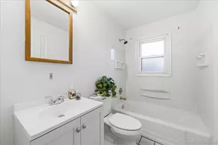 208 W State St, North Aurora, IL 60542 - Photo 10