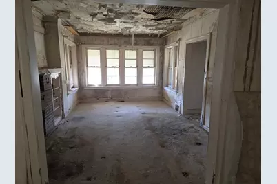 7923 S Calumet Avenue, Chicago, IL 60619 - Photo 2