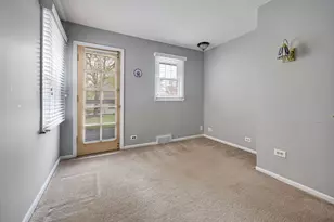 381 S Berkley Ave, Elmhurst, IL 60126 - Photo 10