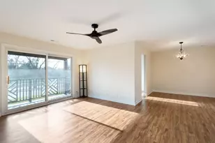 1756 Plymouth Ct, Wheaton, IL 60189 - Photo 4