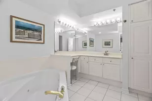 9200 E Prairie Rd, Evanston, IL 60203 - Photo 14