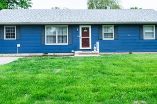 408 E Marshall St, Tolono, IL 61880 - Photo 2