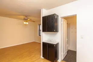 1504 N Dearborn Pkwy, Chicago, IL 60610 - Photo 4