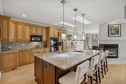 8711 Berkley Court, Orland Park, IL 60462 - Photo 6