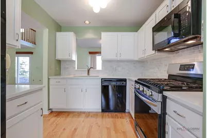 1835 Somerset Court, Gurnee, IL 60031 - Photo 6