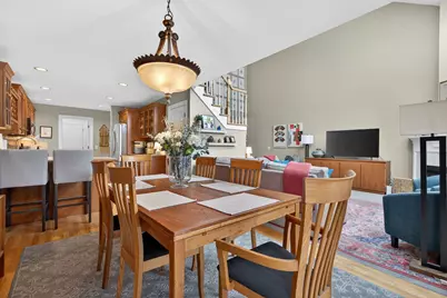 811 King Henry Lane, Saint Charles, IL 60174 - Photo 14