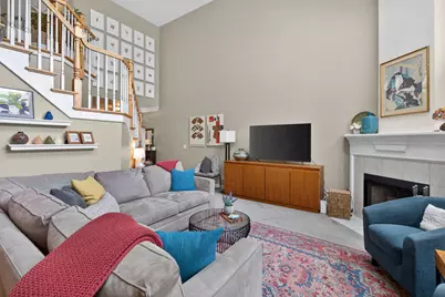 811 King Henry Lane, Saint Charles, IL 60174 - Photo 4