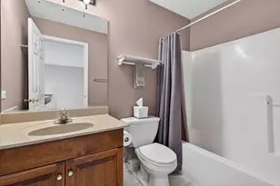 811 King Henry Ln, Saint Charles, IL 60174 - Photo 28