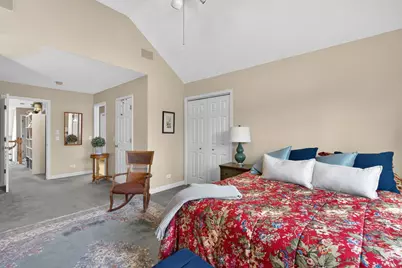 811 King Henry Lane, Saint Charles, IL 60174 - Photo 20