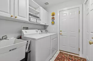 811 King Henry Ln, Saint Charles, IL 60174 - Photo 30