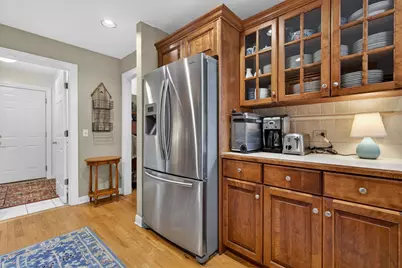 811 King Henry Lane, Saint Charles, IL 60174 - Photo 10