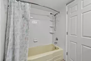 4820 W Haddon Ave, Chicago, IL 60651 - Photo 16