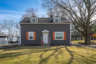 932 W 2nd St, Byron, IL 61010 - Photo 6