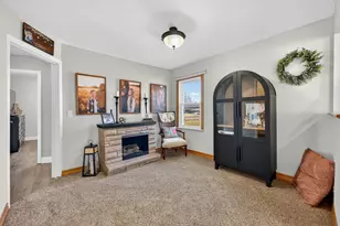 932 W 2nd St, Byron, IL 61010 - Photo 10