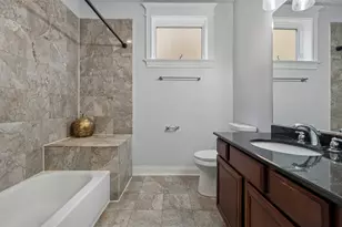 6454 N Sacramento Ave, Chicago, IL 60645 - Photo 16