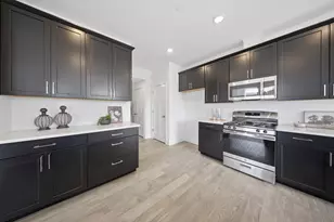 8551 Sperry Ct, Woodridge, IL 60517 - Photo 8