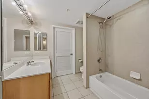 5105 Madison St, Skokie, IL 60077 - Photo 10