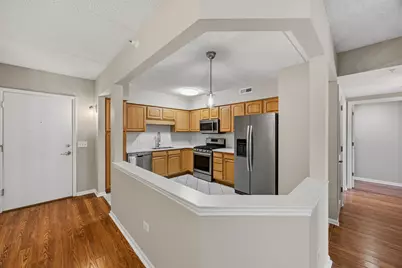 5105 Madison Street #306, Skokie, IL 60077 - Photo 6