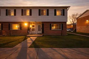 1358 Monomoy St, Aurora, IL 60506 - Photo 1