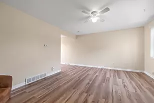 1358 Monomoy St, Aurora, IL 60506 - Photo 6