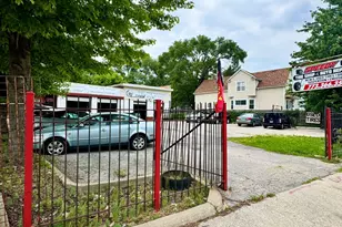 10610 S Vincennes Ave, Chicago, IL 60643 - Photo 2