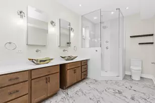 1230 W Newport Ave, Chicago, IL 60657 - Photo 16
