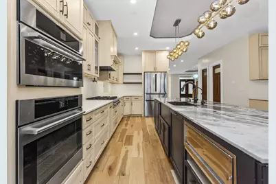 1230 W Newport Avenue, Chicago, IL 60657 - Photo 8