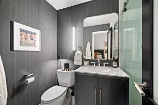 226 N Clinton St, Chicago, IL 60661 - Photo 14