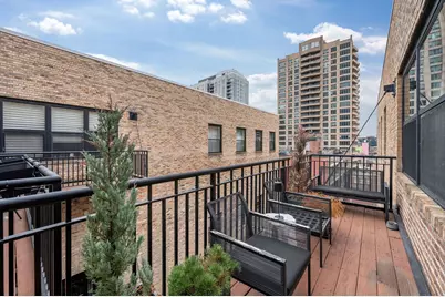 226 N Clinton Street #710, Chicago, IL 60661 - Photo 18