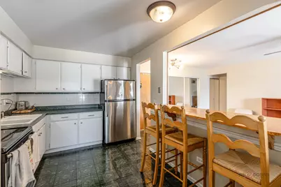 2407 E Brandenberry Court #2K, Arlington Heights, IL 60004 - Photo 8