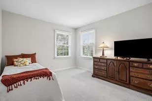 4233 Oaksbury Ln, Rolling Meadows, IL 60008 - Photo 20