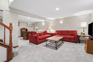 4233 Oaksbury Ln, Rolling Meadows, IL 60008 - Photo 24