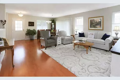 1279 Merrimack Court, Crystal Lake, IL 60014 - Photo 4