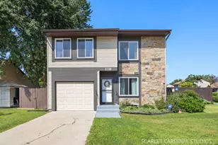 2S620 Hampton Dr, Warrenville, IL 60555 - Photo 1