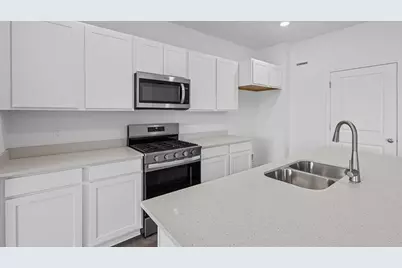 17549 W Windemere Circle, Lockport, IL 60441 - Photo 2