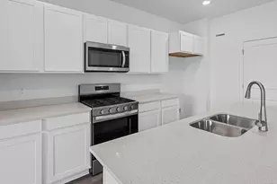 17549 W Windemere Cir, Lockport, IL 60441 - Photo 2