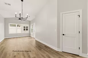 156 Skaloud Ct, East Moline, IL 61244 - Photo 8