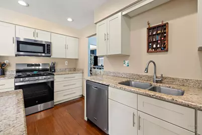 12715 Waltham Close, Roscoe, IL 61073 - Photo 12