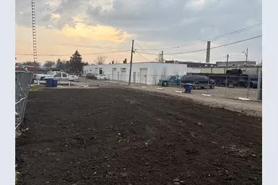 713 E Lincoln Highway, Dekalb, IL 60115 - Photo 1