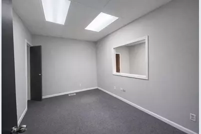 117 E 9th Street, Lockport, IL 60441 - Photo 6