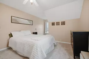 24 Bay Pointe Dr, Bloomington, IL 61704 - Photo 18