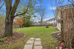 24 Bay Pointe Dr, Bloomington, IL 61704 - Photo 36