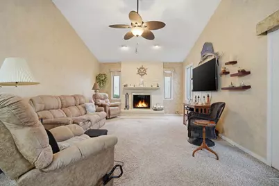 24 Bay Pointe Drive, Bloomington, IL 61704 - Photo 10