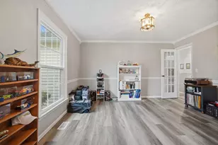 24 Bay Pointe Dr, Bloomington, IL 61704 - Photo 4