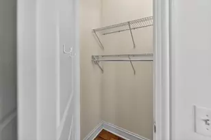 1926 W Oakdale Ave, Chicago, IL 60657 - Photo 24