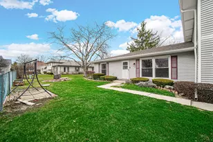 15348 Holly Ct, Oak Forest, IL 60452 - Photo 2